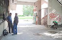 Biblioteka razem ze sklepem z alkoholem