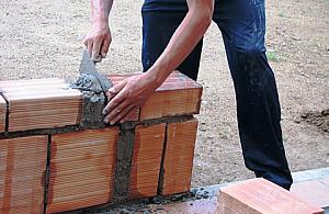 Tynkarz, mechanik a może barman? Darmowa nauka zawodu