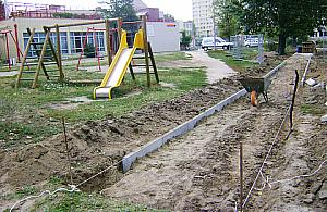 Place zabaw, grill i leżaki - Szegedyńska pięknieje