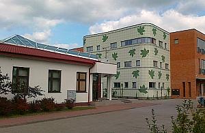 Kobiałka, Zaułek: nowe place zabaw przy szkołach