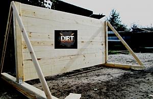 Bieg pod drutem kolczastym