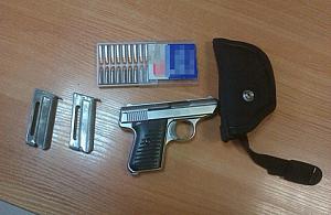 Pistolety? Znalazłem, panie władzo...