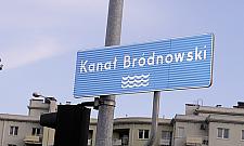 Osiem mostków na kanale, a co ze smrodem?