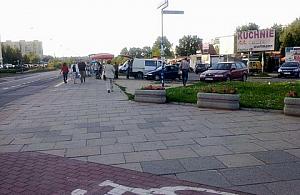 Ćmielowska - handlarze bezkarni przez... tramwaj