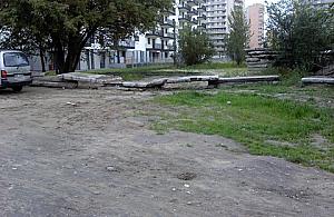 Chomiczówka: deweloper zabrał dojście do przystanku