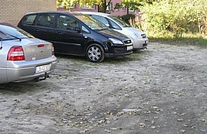 Dziki parking przy Wrzecionie