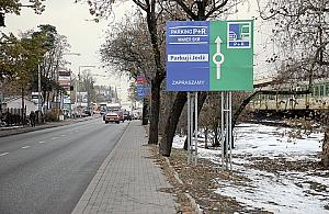 Czy przybędzie wreszcie parkingów w Wawrze?