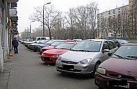 Marymoncka zastawiona samochodami