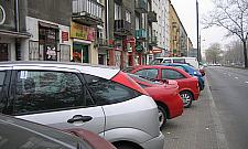 Marymoncka zastawiona samochodami