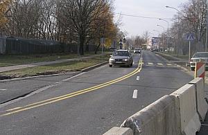 Arkuszowa - wąska i niebezpieczna, a policja nie ma radarów