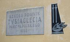 Przepełniona klasa w szkole przy ul. Samogłoska