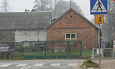 Niebezpiecznie pod szkołą w Kobiałce. Wyhamują kierowców?