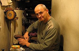 Husarska w Legionowie: Trzecie pokolenie szewców