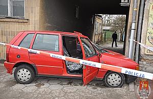 Pościg niczym z filmu: strzały i kolizja z murem