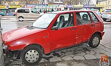 Pościg niczym z filmu: strzały i kolizja z murem