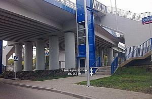 Bezsensowne windy w Płudach - serial głupoty trwa