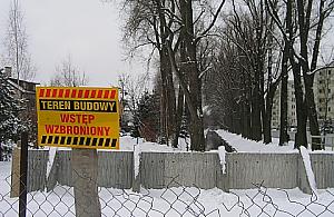 Skwer bez kamer. Kiedy pierwsze zniszczenia?