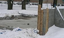 Skwer bez kamer. Kiedy pierwsze zniszczenia?