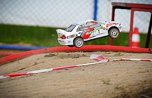 Rajdy samochodowe w miniaturce