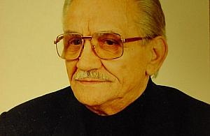 Poszukiwany: 80-letni oszust