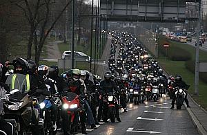 Motocykliści rozpoczną sezon. Ruszą z lotniska.