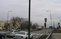 Przy Oławskiej niebezpiecznie. Nie widać czerwonego światła.