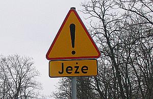 Jeże atakują na Obrońców Tobruku