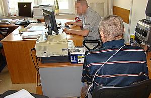 Z nożem na współlokatora