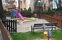 Dzieci przybywa, placów zabaw nie