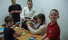 Żurawie z Karolkowej: dzieci robią origami