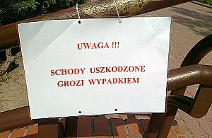 Niebezpieczeństwo czyha na szkolnych schodach