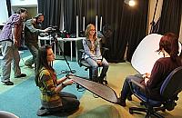 Filmowcy z Dzia�dowskiej zara�aj� pasj� do kina