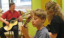 Niezwykła orkiestra gitarowa pochodzi z Bemowa