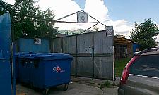 Broniewskiego: śmietnik pełen zakazów