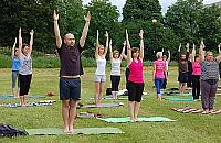 Joga - za darmo w sobotę w parku Bródnowskim