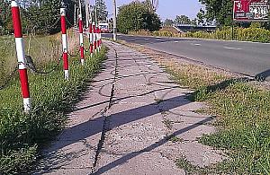 Kobiałka tonie w ciemnościach. Jeszcze długo.