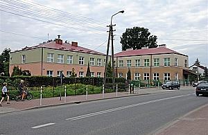 Gimnazjum, dom kultury czy przedszkole?