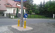 Polski drogowiec radzi sobie ze słupem kreatywnie!