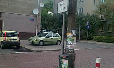 Idiotyczny zakaz parkowania przy Żytniej