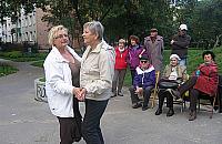 Spotkanie sąsiedzkie między blokami