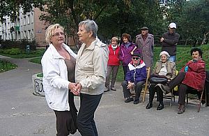 Spotkanie sąsiedzkie między blokami