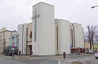 Ksiądz z kościoła garnizonowego oskarżony o gwałt, 17 zarzutów