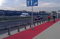 Uwaga! Znak na środku nowej ścieżki rowerowej