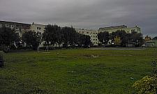 Teren przy CH Maxim - jest trawnik, będzie blokowisko?