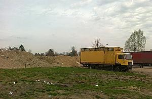 Bomba ekologiczna przy Bardowskiego: lont podpalony. Burmistrz oszukany?