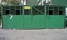 Od kiedy ze śmieciami chodzimy do altany?