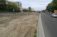 Zbudujmy park&ride na trawnikach między stacjami metra