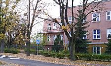 Co się dzieje z dawną szkołą na Kolektorskiej?