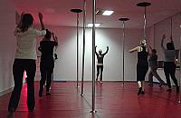 Taniec na rurze - kobiety to kochają i przełamują stereotyp