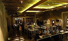 Kino "Czary" znowu na Chłodnej, razem z winiarnią